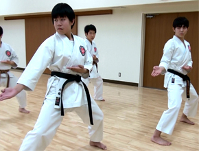 中央教室練習風景【松濤館流七尾道場/札幌、北広島、江別、岩見沢で小学生児童から始める習い事】