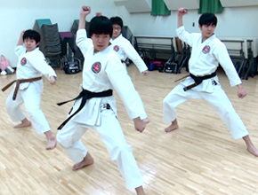 中央教室練習風景【松濤館流七尾道場/札幌、北広島、江別、岩見沢で小学生児童から始める習い事】